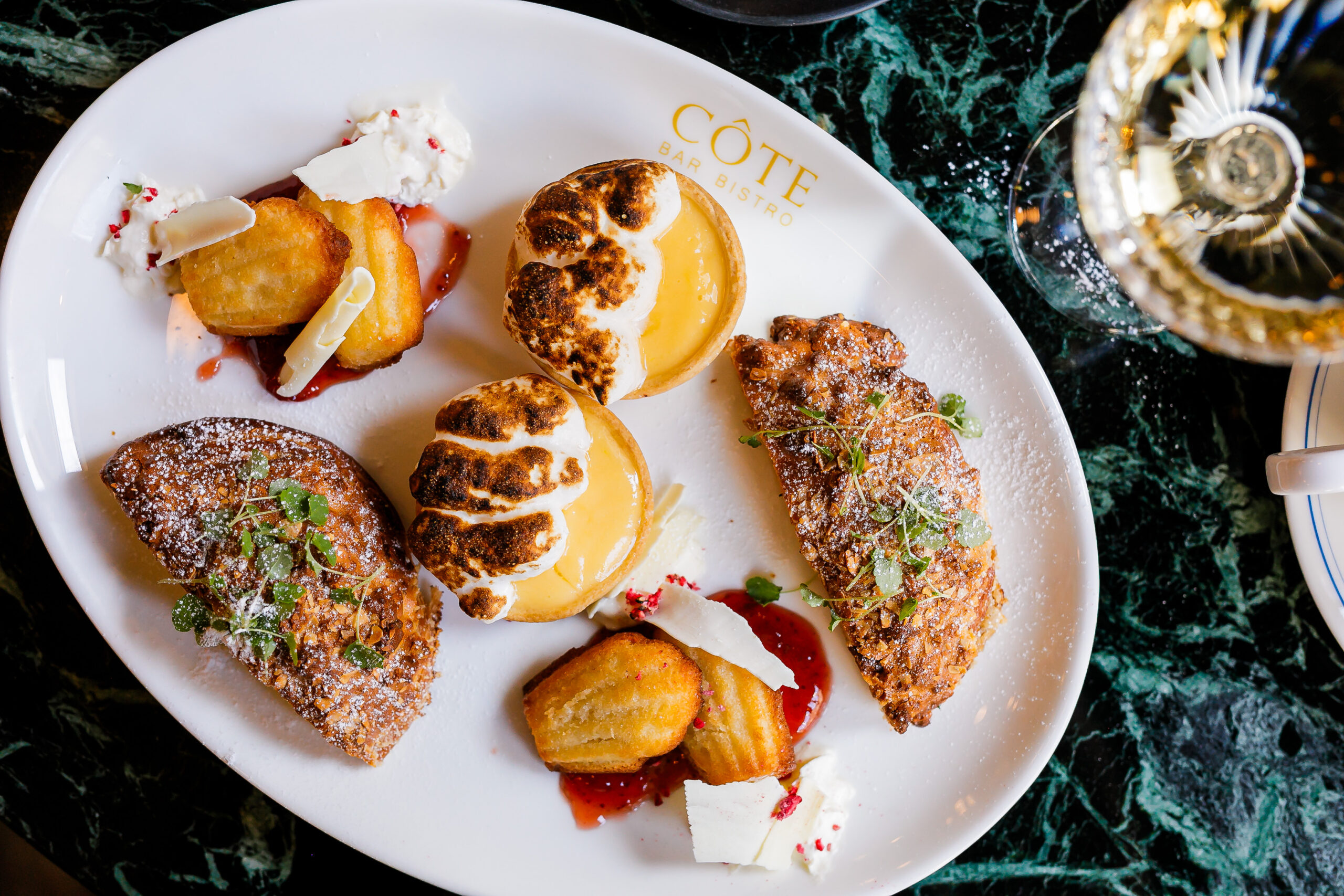 High tea met vriendinnen